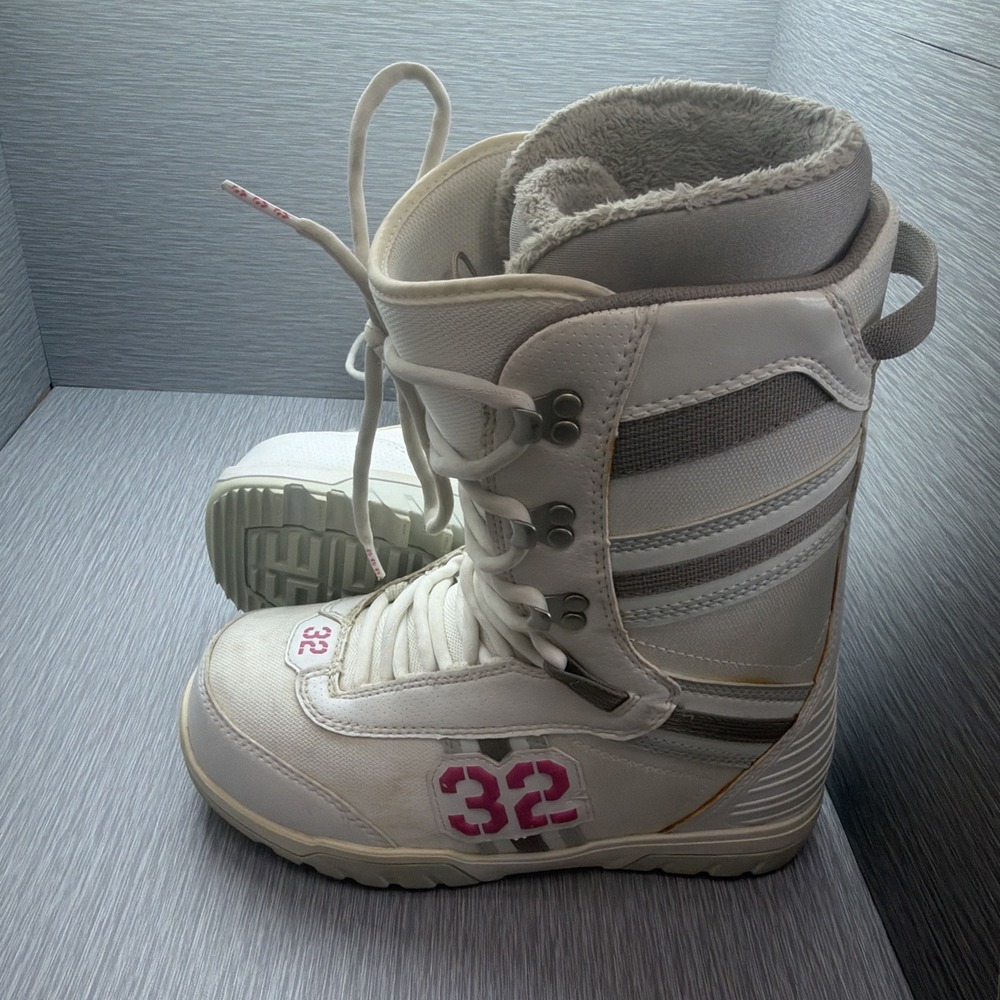 ThirtyTwo 32 Exus Womens Snowboard Boots Size 9 White Gray Pink Lace Up